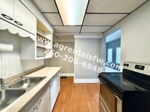 209 S West St in Angola, IN - Building Photo - Building Photo