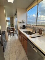 444 Nahua St, Unit 1701 in Honolulu, HI - Building Photo
