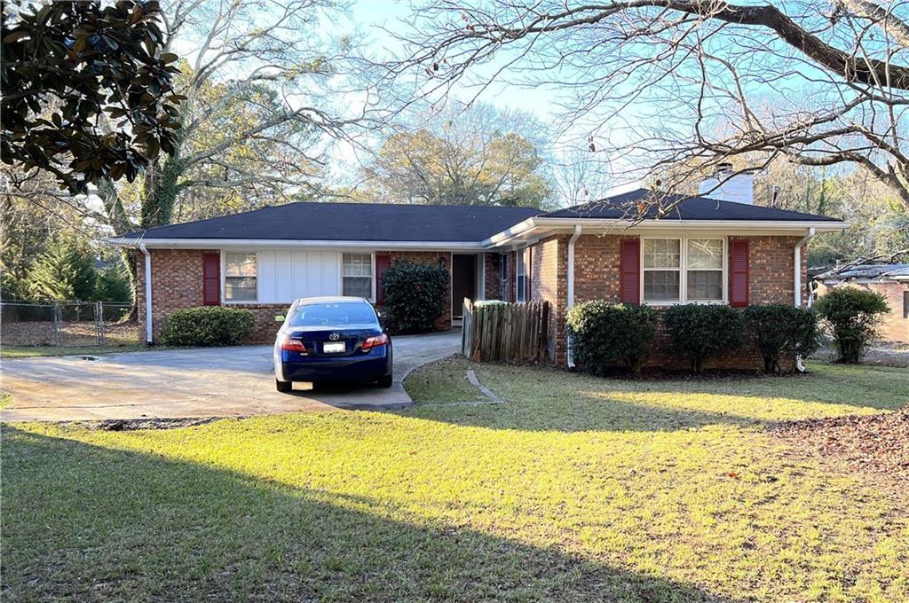 4588 Tilly Mill Rd in Atlanta, GA - Building Photo