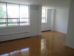 Heath Residences in Toronto, ON - Building Photo - Building Photo