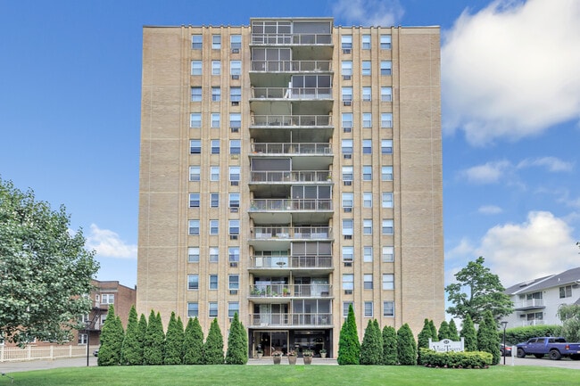 property at 65 Glenbrook Rd