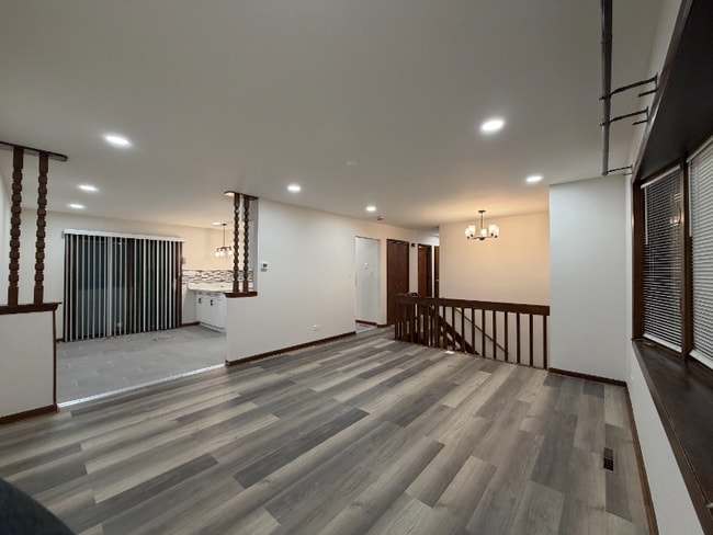 7431 W 83rd Ln in Crown Point, IN - Foto de edificio - Building Photo