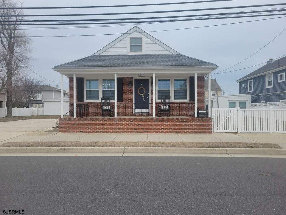 303 N Washington Ave in Ventnor City, NJ - Building Photo