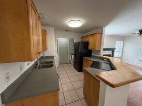 8228 Lantana Ln in Wilmington, NC - Building Photo - Building Photo