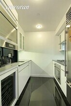 60 E 55th St-Unit -: 18C in New York, NY - Building Photo - Building Photo