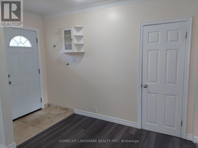 202 Norfolk Ave in Richmond Hill, ON - Building Photo - Building Photo