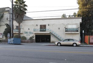 Villa Colfax in Studio City, CA - Building Photo