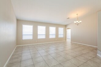 3432 Shonna Way in North Las Vegas, NV - Building Photo - Building Photo