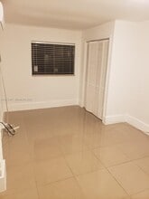 4124 SW 61st Ave in Miami, FL - Building Photo - Building Photo