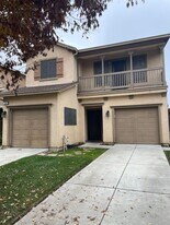 1542 Hearthsong Dr in Manteca, CA - Building Photo