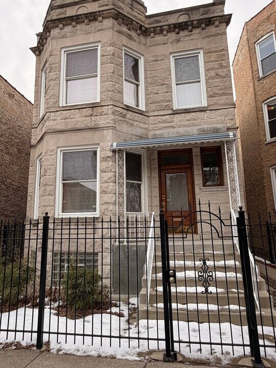 2613 W Walton St in Chicago, IL - Building Photo
