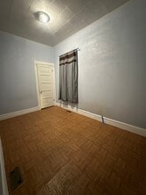 3743 S Kedzie Ave in Chicago, IL - Foto de edificio - Building Photo