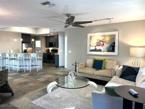 668 95th Ave N in Naples, FL - Building Photo - Building Photo