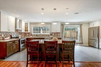 1582 Hudson St in Redwood City, CA - Building Photo - Building Photo