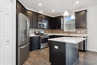 4465 Monroe Ct in Naperville, IL - Building Photo - Building Photo