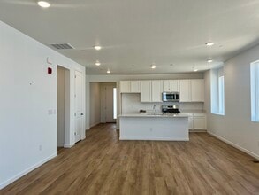 2645 Sawyer Ln in Erie, CO - Foto de edificio - Building Photo