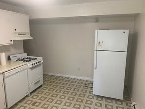 103 Salem Dr, Unit 103 Salem Drive Apt B in Ithaca, NY - Building Photo - Building Photo