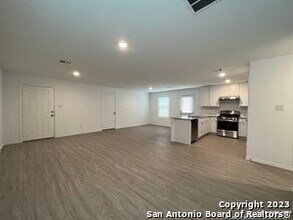 7246 Plow Run in San Antonio, TX - Building Photo - Building Photo