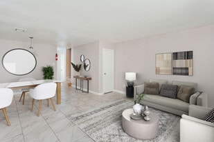 La Carmona in Houston, TX - Building Photo