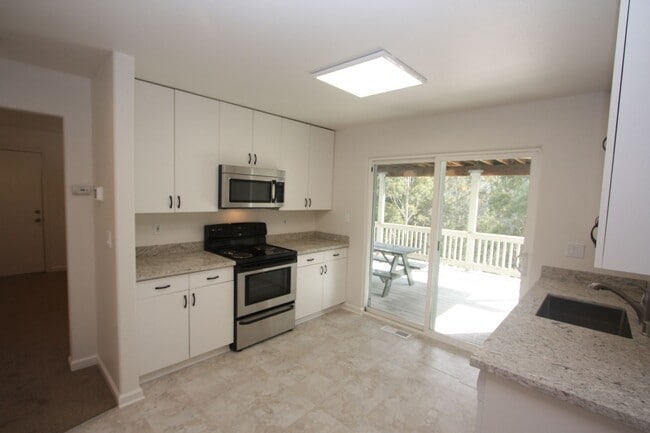 property at 10 Andorra Ct