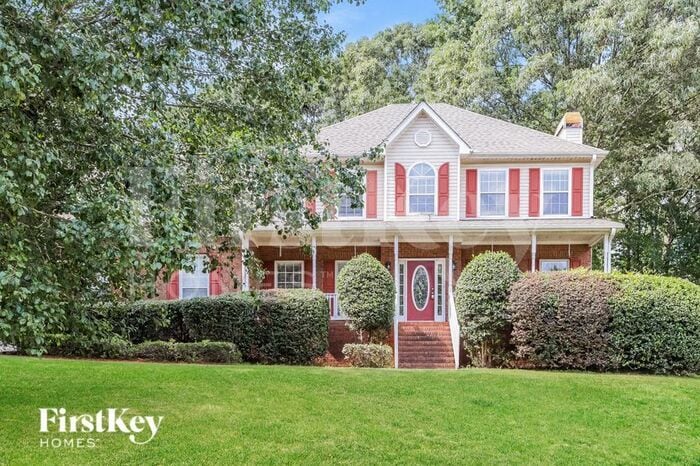 128 Crown Walk in Mcdonough, GA - Building Photo
