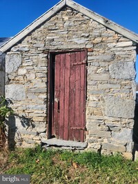 1554 Holly Pike in Mt Holly Springs, PA - Foto de edificio - Building Photo