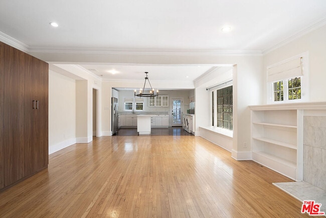 720 N Ogden Dr in Los Angeles, CA - Building Photo - Building Photo