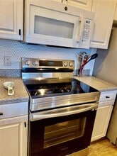 860 N Orange Ave in Orlando, FL - Building Photo - Building Photo