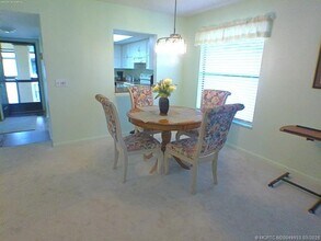 121 SW South River Dr in Stuart, FL - Building Photo - Building Photo