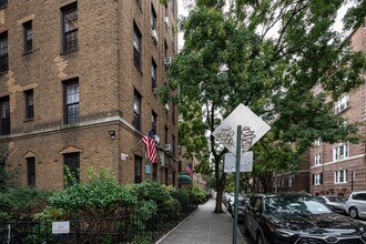 Maple Court Apartments in Jackson Heights, NY - Building Photo - Building Photo