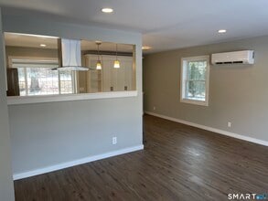 88 Douglas Rd in Glastonbury, CT - Building Photo - Building Photo