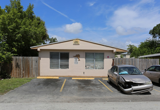 1337 NE 5th Ter in Fort Lauderdale, FL - Building Photo - Building Photo