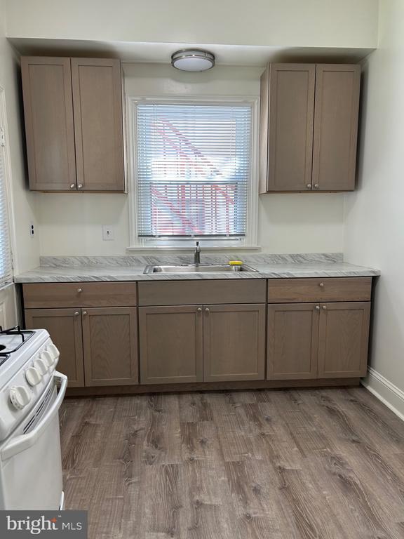 206 W Gay St
