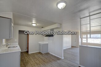 4240 E 13th Ave in Gary, IN - Building Photo - Building Photo