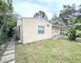 501 SE 12th Ct in Fort Lauderdale, FL - Building Photo