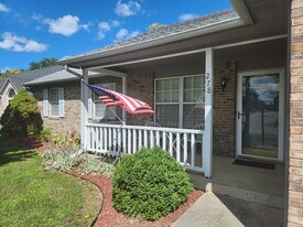 278 Longfellow Ln in Greenfield, IN - Building Photo