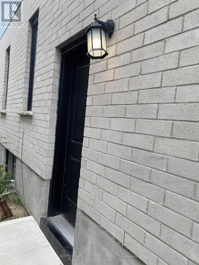 2783 Oriole Dr in London, ON - Building Photo - Building Photo