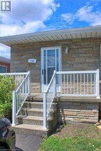 176 E 32nd St in Hamilton, ON - Building Photo - Building Photo