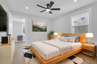 2712 W Balmoral Ave in Chicago, IL - Building Photo - Building Photo