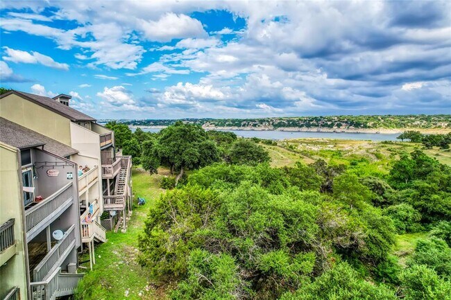 169 Comanche Dr in Lago Vista, TX - Building Photo - Building Photo