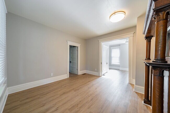 954 Delaware Ave in Columbus, OH - Building Photo - Building Photo