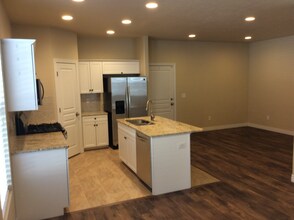 3078 Islington Ln in West Valley City, UT - Foto de edificio - Building Photo