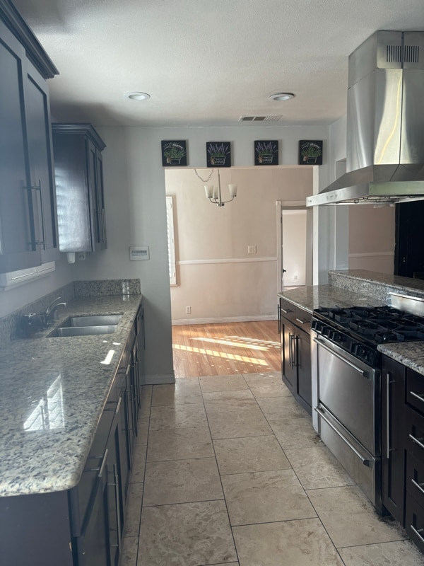 9703 Richeon Ave in Downey, CA - Building Photo - Building Photo