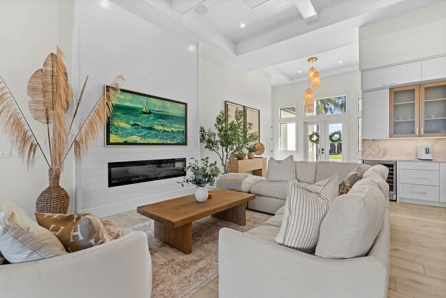 745 103rd Ave N in Naples, FL - Building Photo - Building Photo