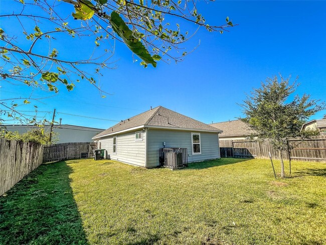 8031 Canyon St in Houston, TX - Building Photo - Building Photo