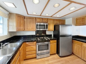 379 N Mentor Ave in Pasadena, CA - Building Photo