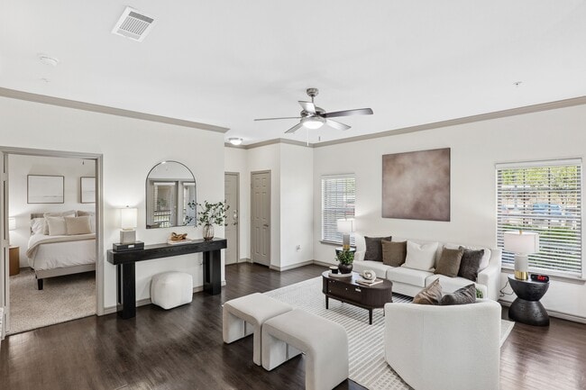 Capri Villas at the Lake in Conroe, TX - Building Photo - Building Photo