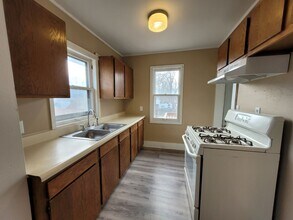 3812 Center St in Des Moines, IA - Building Photo - Building Photo