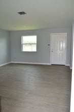 219 Leon St in Broussard, LA - Foto de edificio - Building Photo