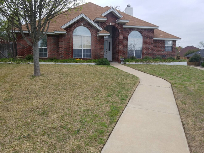 property at 704 Honeysuckle Cir